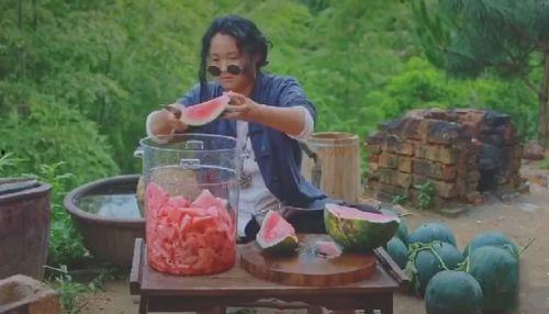 三斤吃瓜主播,揭秘网红主播的瓜田奇遇