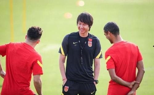 张一诺吃瓜,揭秘娱乐圈幕后故事