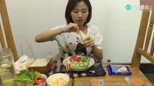 密子君早期吃瓜,揭秘网红美食达人的成长之路